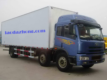 超大貨車(chē)8噸黃牌9米6廂式貨車(chē)